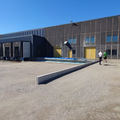 På Kurödsvägen byggs terminalen just nu om, och planeras stå färdig i oktober. Foto: Bring