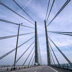Varje dag gjordes i genomsnitt 96.200 personresor över Öresund med bil, tåg eller färja under årets andra kvartal. Foto: Öresundsbron