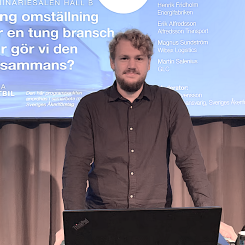 David Mowitz, expert e-mobility hos intresseorganisationen Powercircle, deltog i seminariepunkten seminariepunkten ”Framtidens elektrifierade transportsystem – hur kommer vi dit?” på Elmia Lastbil. Foto: Elmia