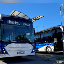 Svealandstrafiken utbildar nu samtliga bussförare i Västerås på den nya elbussen. Foto: Svealandstrafiken