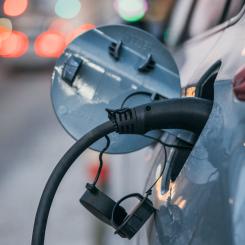 Smart AI-laddning kan förlänga elbilars batteriliv med 23 procent – utan att öka laddtiden. Foto: Ivan Radic | CC BY 2 0