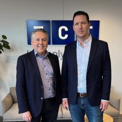 Niklas Olsson, Group CEO Hecksher och Mathias Kardos, VD TCT AB. Foto: Pressfoto