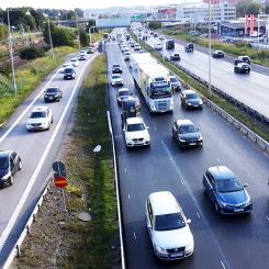 Ska företag som har svårt att klara sina klimatmål kunna köpa och tillgodoräkna sig fossilfria transporttjänster – även om utsläppen inte minskar i just deras transporter – och vad finns det för risker med det? Foto: IVL Svenska Miljöinstitutet
