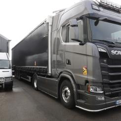 Den lastbil i vars trailer 316 kilo cannabis hittades gömt i utsågade gipsplattor. Beslaget gjordes i Helsingborgs hamn 9 februari i år. Foto: Tullverket