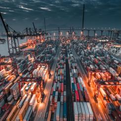 Stora tullreformer och växande icke-oljehandel förändrar Mellanösterns handelsflöden. Foto:  timelab/unsplash