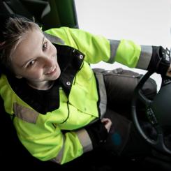 Gotland får egen transportutbildning på gymnasiet “Nu kan branschen rekrytera på hemmaplan igen”. Foto: Emanuel Hedberg.