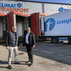 Avgående vd Mats Söderström tillsammans med Peter Möller, ny vd på Klimat-Transport och Syd Frys. Foto: Tempcon