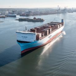 Antonia Maersk på väg från Göteborgs Hamn mot hamnar i Asien. Bild: Göteborgs Hamn.