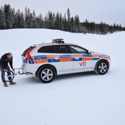 VTI:s forskningsledare Mattias Hjort på testbanan i norra Finland. Foto: VTI