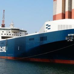 Botnia Enabler är 242 meter långt, 35,2 meter brett och har högsta finsk-svenska isklass. Foto: Wallenius Sol
