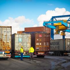 Dålig lönsamhet inom transport och logistik gör att kunderna får betala notan för mer hållbarhet. Arkivbild
