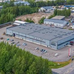 Lagerfastigheten Yrittäjänkatu 4 i Järvenpää, strax norr om Helsingfors. Foto: Stendörren